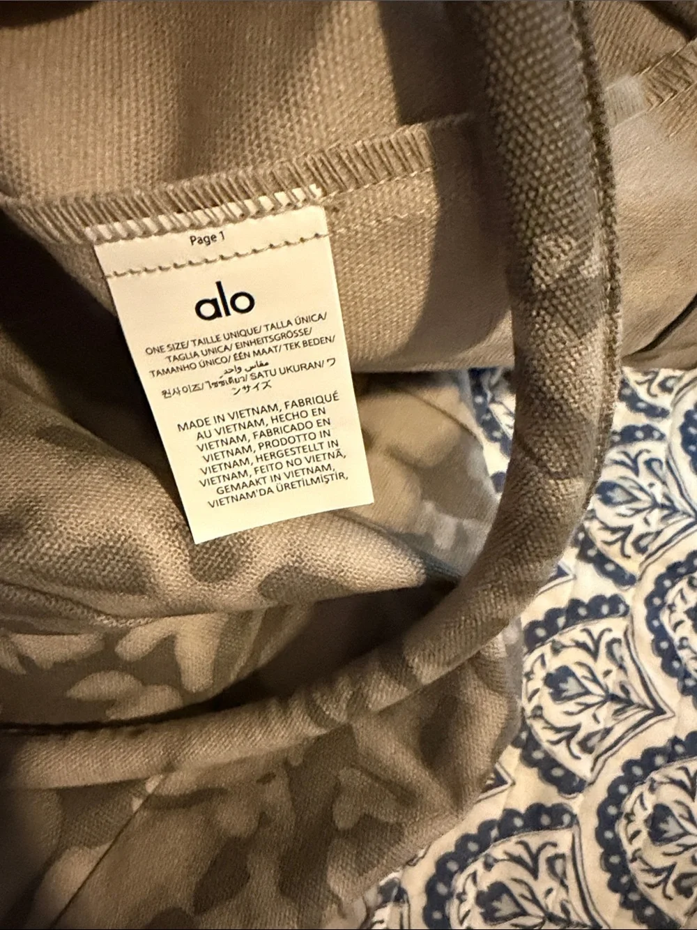 NWOT ALO Yoga Canvas Tote in Beige and Gray Tie-Dye